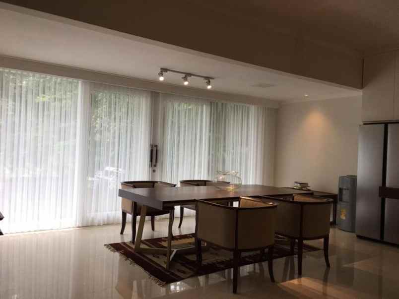 rumah modern indah dengan view golf di sentul city