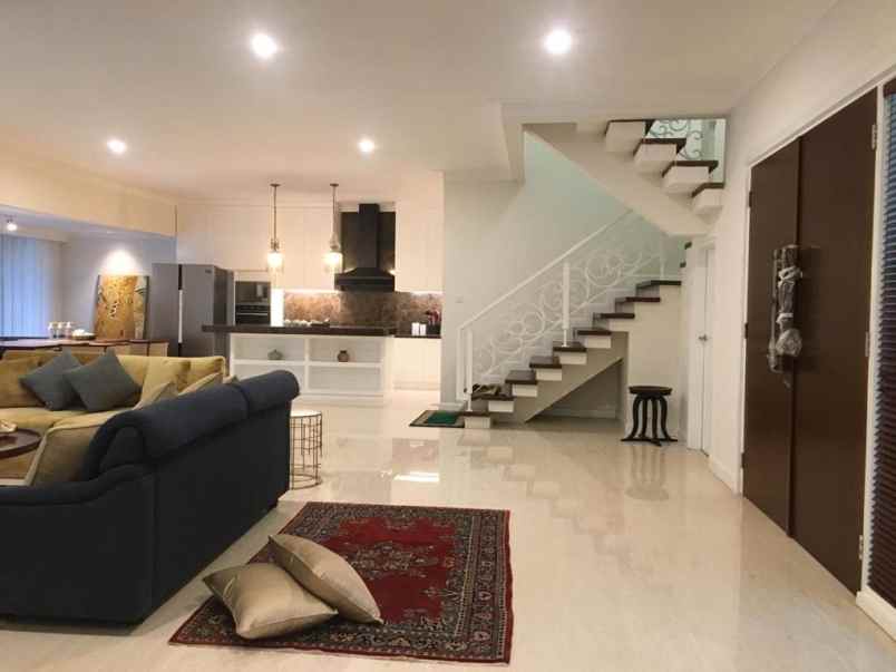 rumah modern indah dengan view golf di sentul city