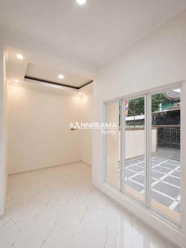 rumah modern tropis di mampang depok