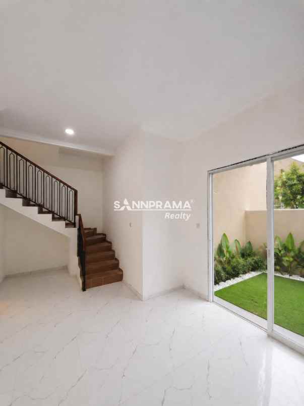 rumah modern tropis di mampang depok