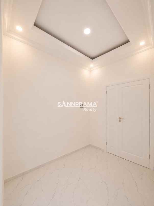 rumah modern tropis di mampang depok
