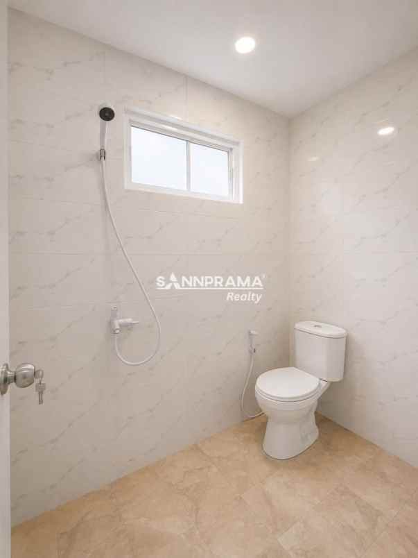 rumah modern tropis di mampang depok