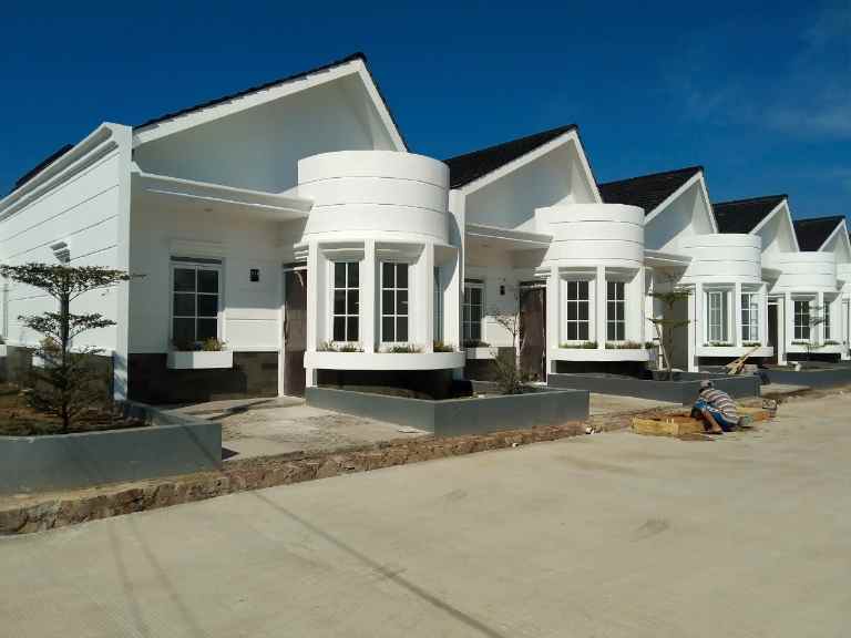 rumah monterosa ciwastra