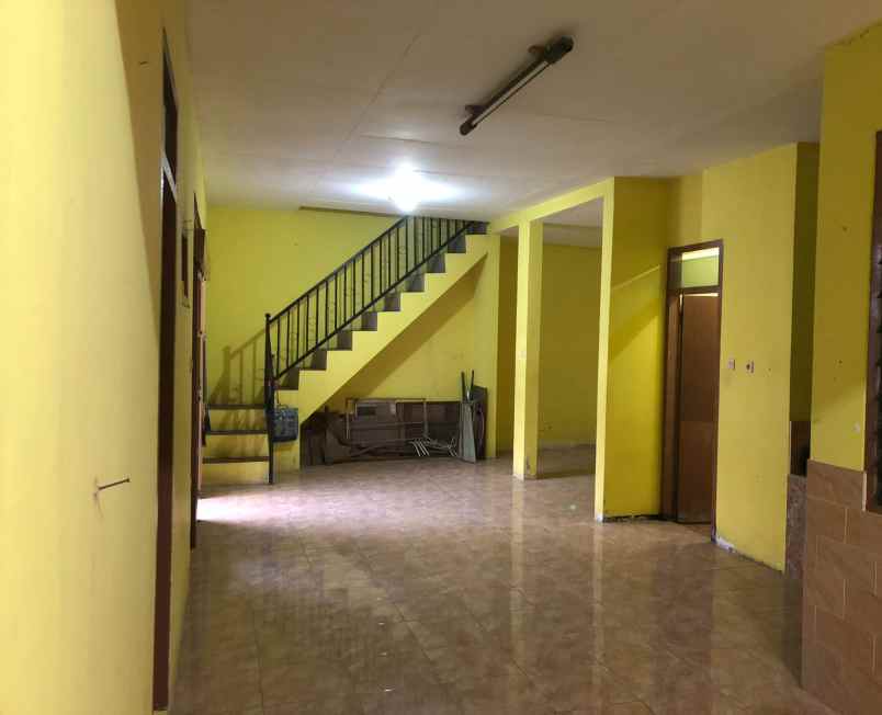 rumah murah 2 lantai luas 190 m2 area jl emas sulfat