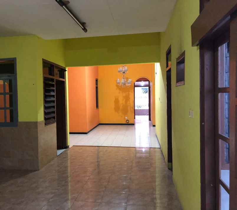 rumah murah 2 lantai luas 190 m2 area jl emas sulfat