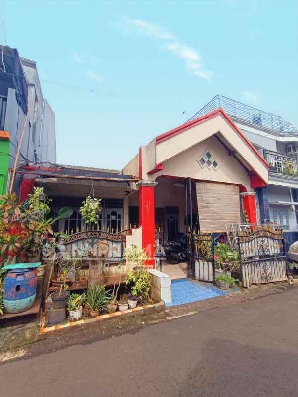 rumah murah strategis nempel pintu tol sawangan