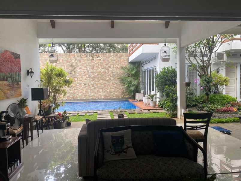 rumah nyaman di dalam perumahan bintaro sektor 9