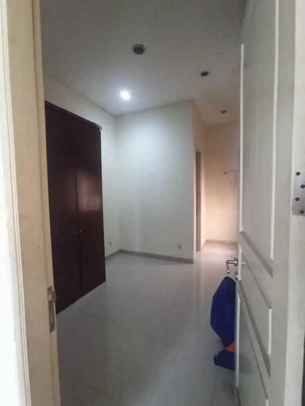 rumah premium rawamangun lokasi favorit siap huni