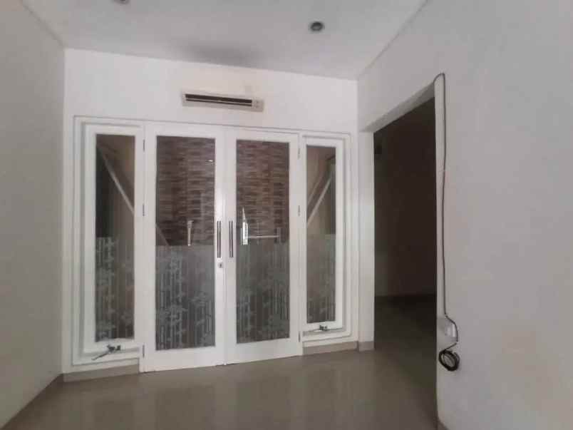 rumah premium rawamangun lokasi favorit siap huni