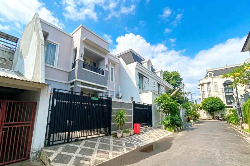 rumah premium rawamangun lokasi favorit siap huni