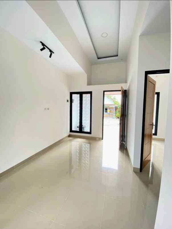 rumah progres bangun dekat resto jejamuran