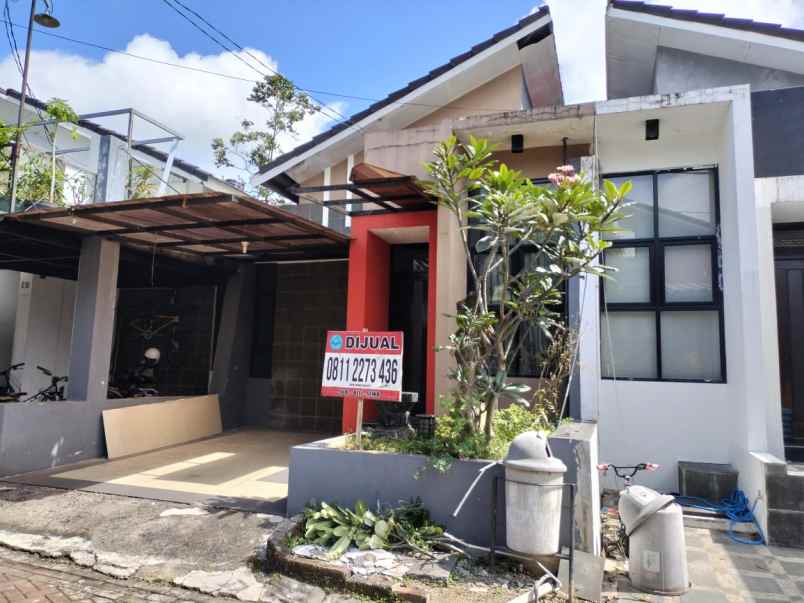 rumah sariwangi row jalan besar full furnished