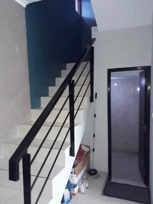 rumah sariwangi row jalan besar full furnished