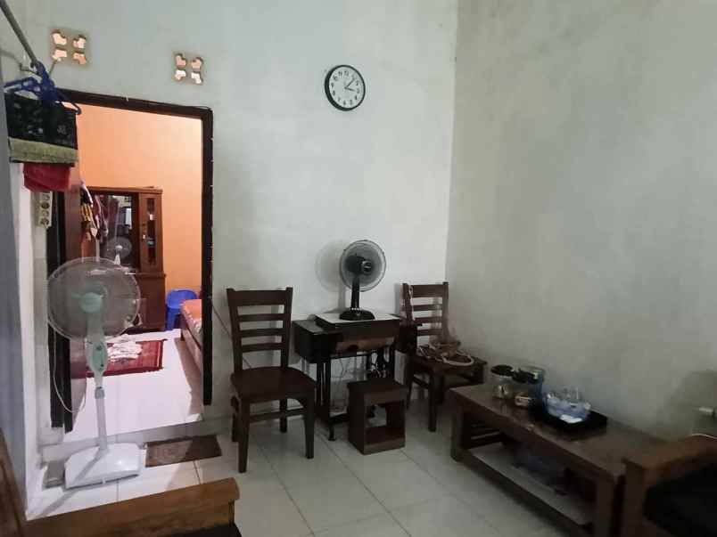 rumah second strategis di permata depok
