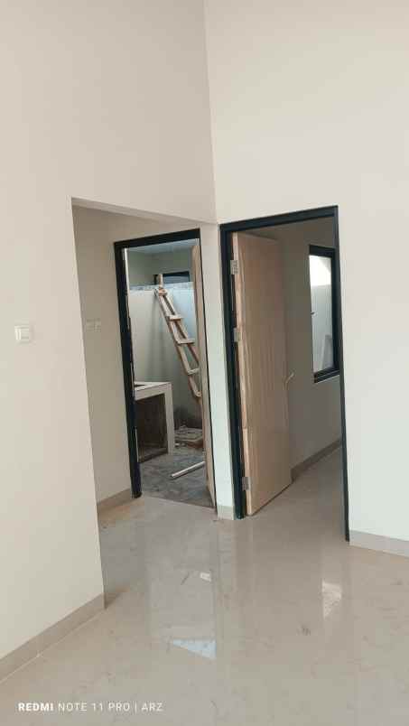 rumah seken 1 lantai baru setahun di permata cimanggis