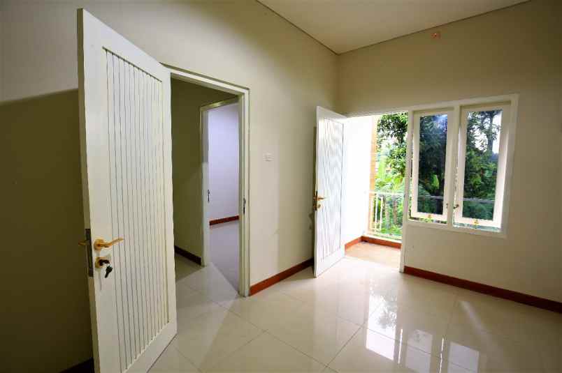 rumah siap huni cibubur cimanggis dekat lrt harjamukti