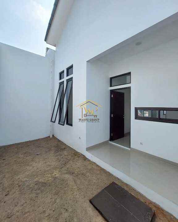 rumah siap huni dekat kampus ukrim di kalasan