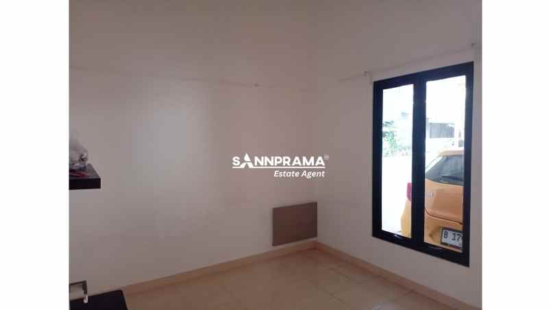 rumah siap huni dekat pintu tol setu jakarta timur