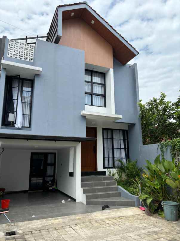 rumah siap huni dekat stasiun cilebut di kota bogor