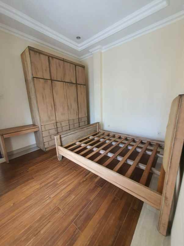 rumah siap huni di lenteng agung jaksel