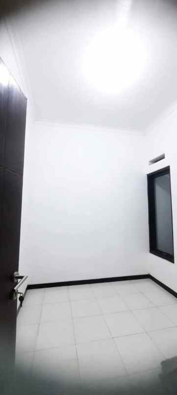 rumah siap huni lokasi villa bukit tidar