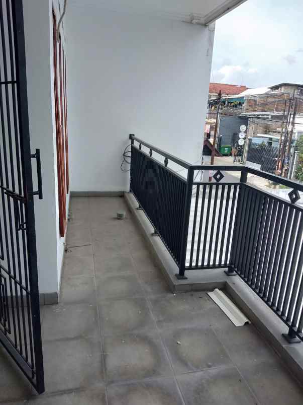 rumah siap huni strategis dekat pasteur setra duta