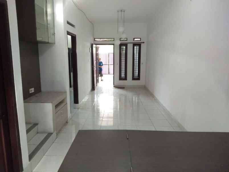 rumah siap huni strategis dekat pasteur setra duta