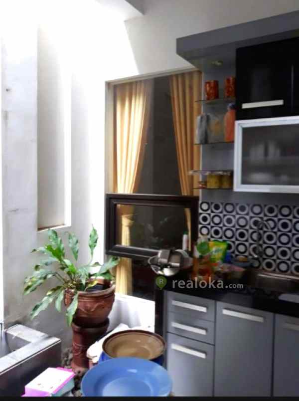 rumah srondol banyumanik semarang