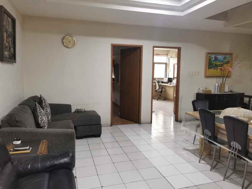 rumah villa gading indah kelapa