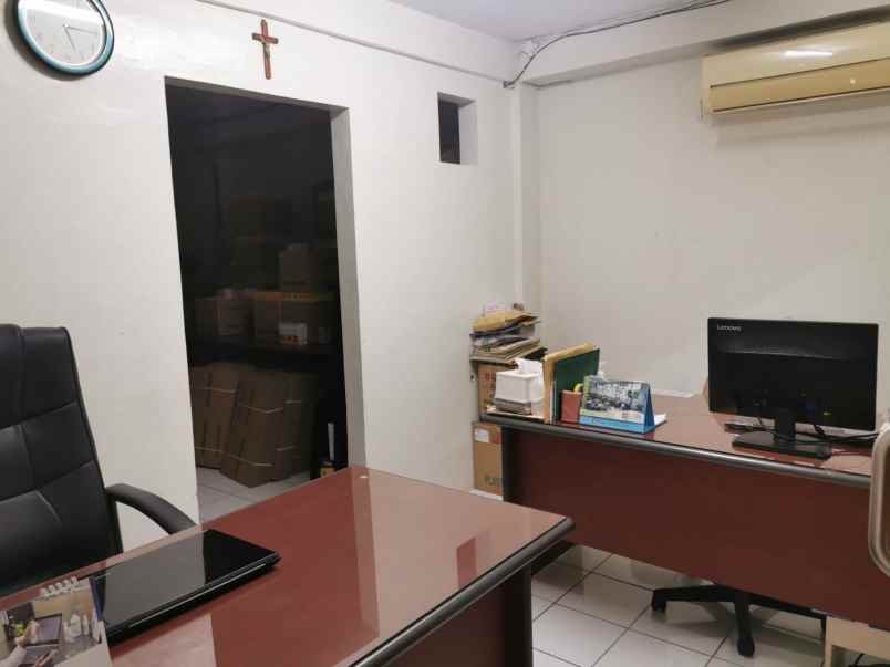 rumah villa gading indah kelapa