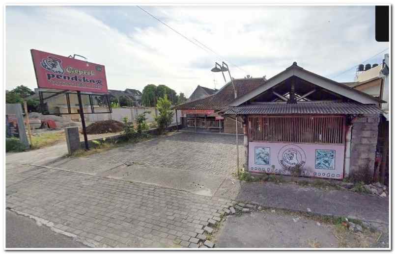 tepi aspal tanah banguntapan blok o