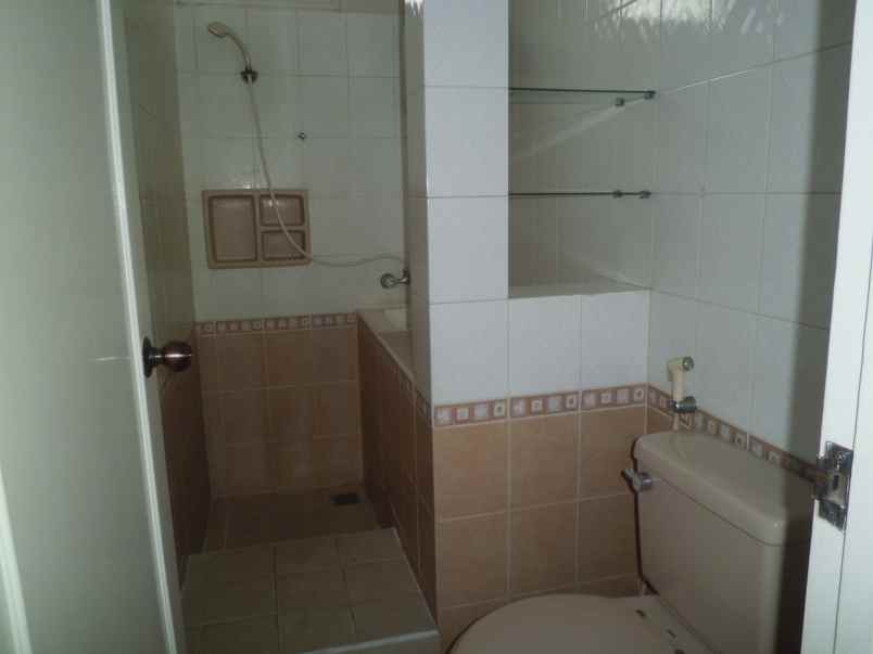 townhouse kemang timur 4 unit lt 1600 m lb 1500 m 30 m