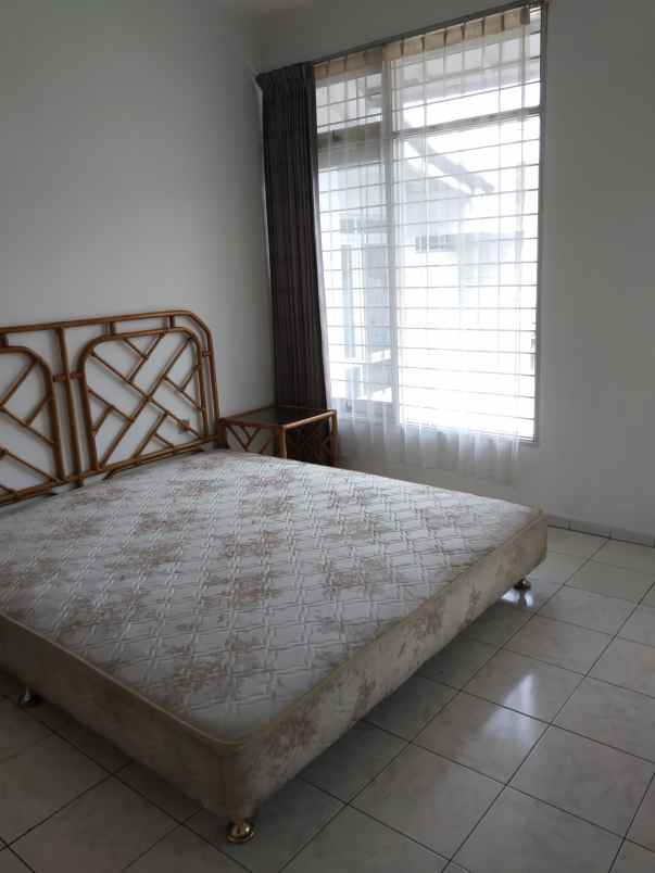 townhouse kemang timur 4 unit lt 1600 m lb 1500 m 30 m