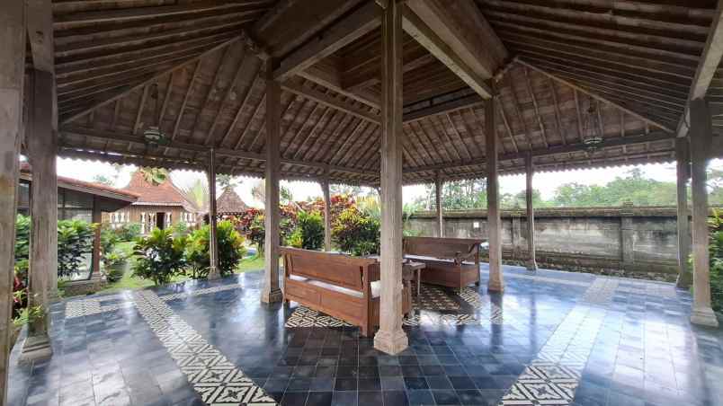 villa joglo dekat ring road maguwoharjo sleman