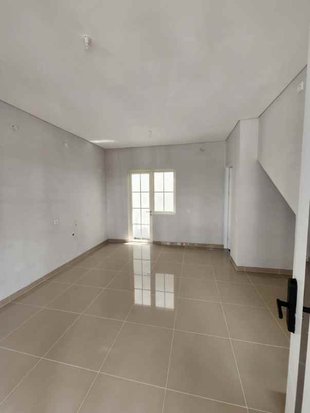 wisata bukit mas paddington rumah baru gress kosongan