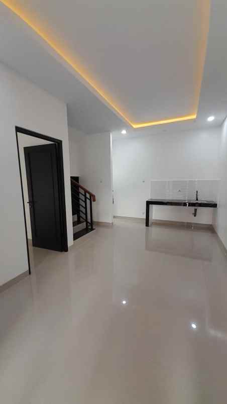 3 juta dapat rumah 2 lantai di serpong bsd