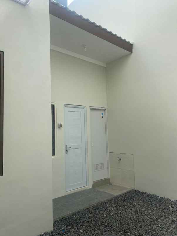 baruk rungkut rumah baru gress selangkah dari merr