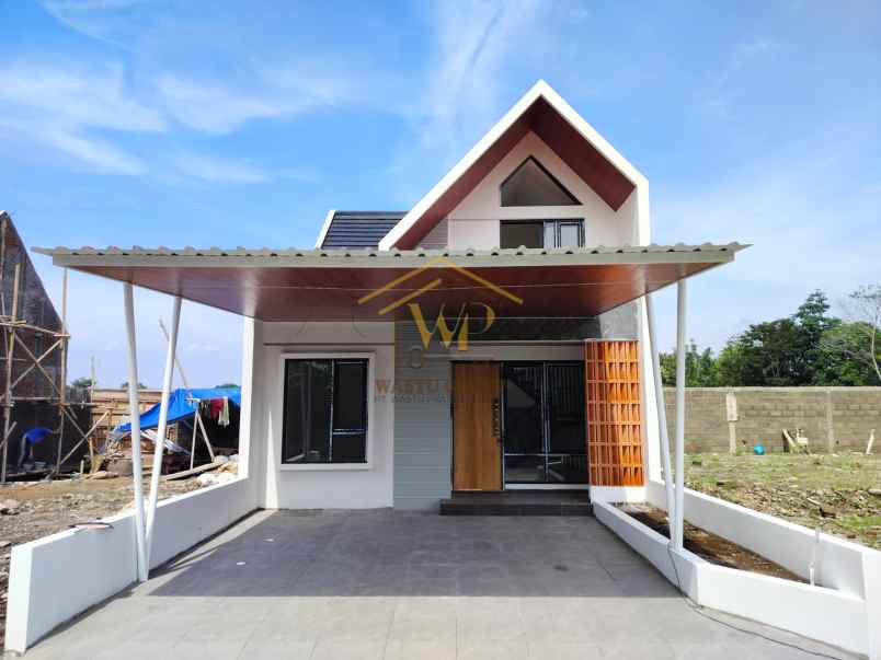 desain unik rumah mezzanine strategis di sleman