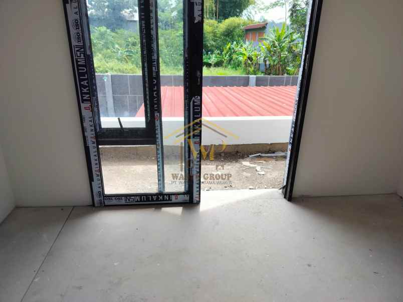 desain unik rumah mezzanine strategis di sleman