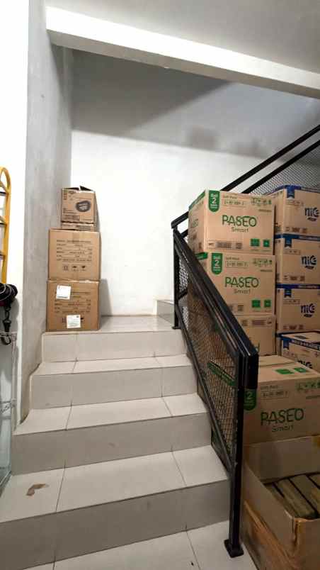 dijual 1 unit rumah 4 5 lantai grogol petamburan
