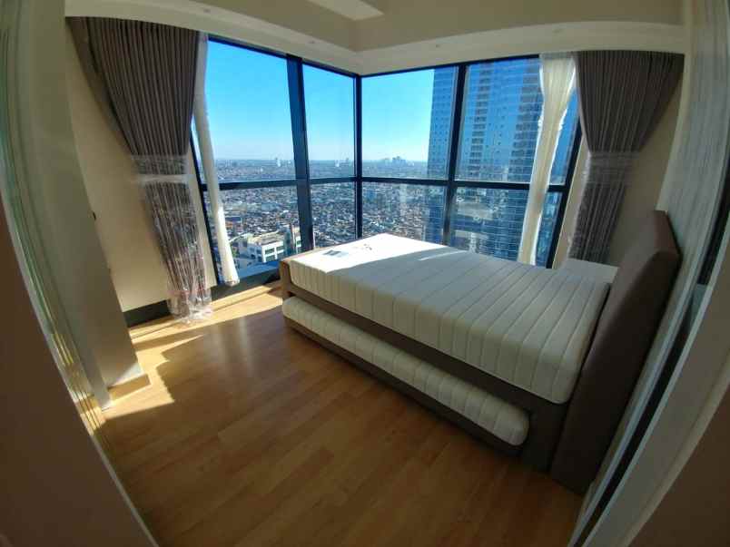 dijual apartemen tunjungan plaza