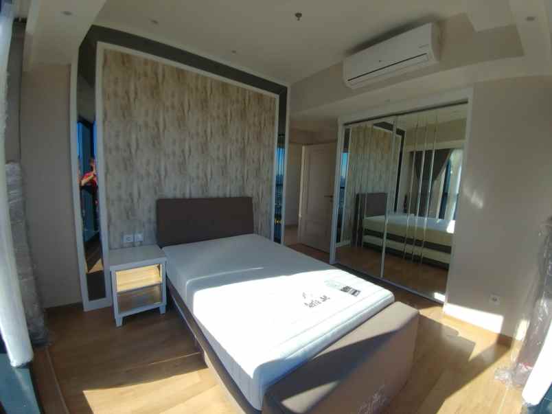 dijual apartemen tunjungan plaza