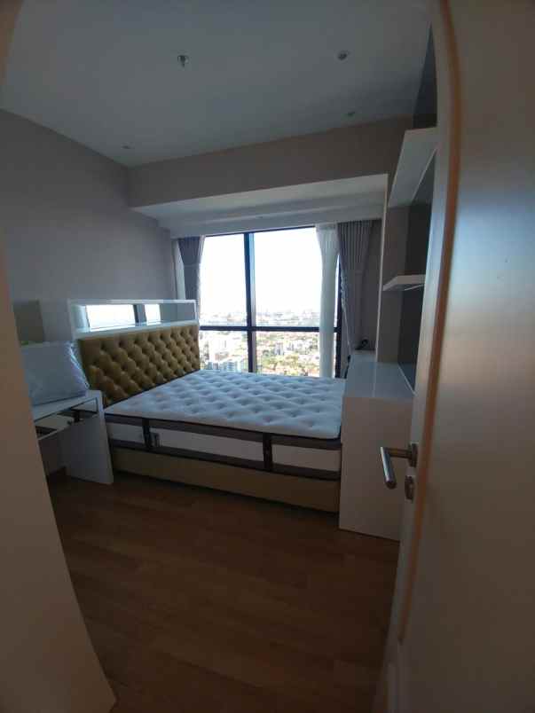 dijual apartemen tunjungan plaza