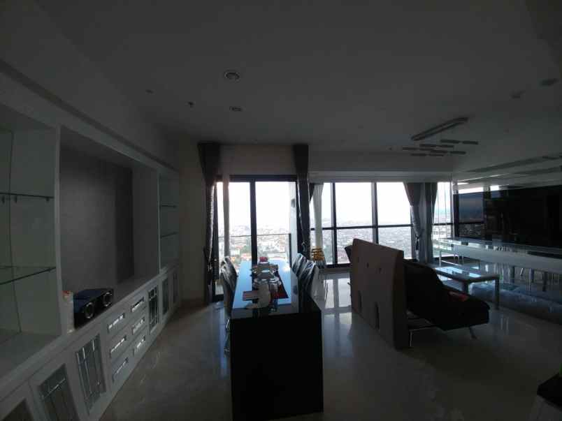 dijual apartemen tunjungan plaza
