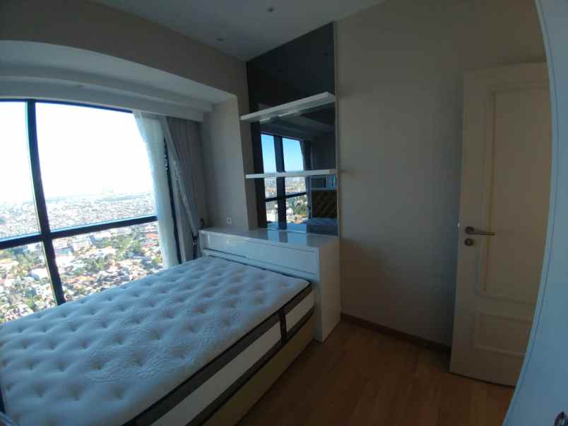 dijual apartemen tunjungan plaza