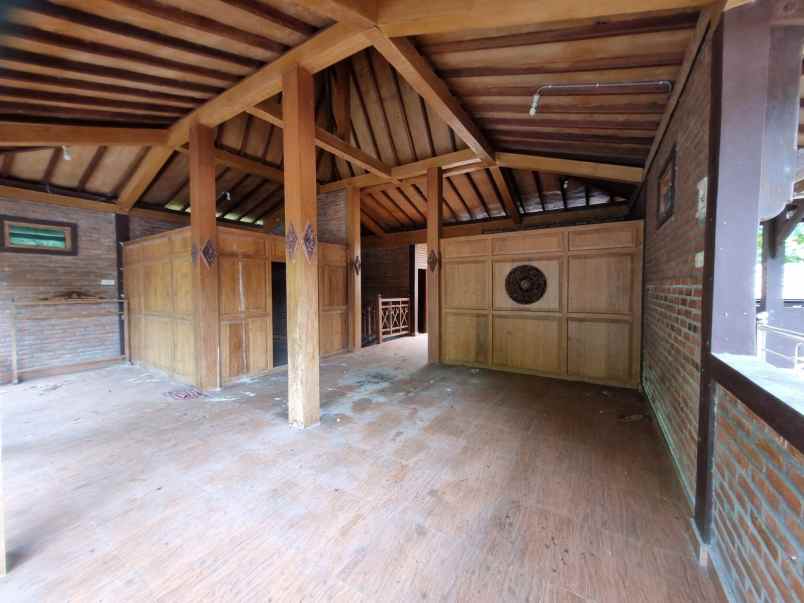 dijual cepat rumah besar tanah luas di minggir