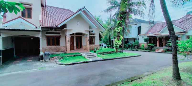 dijual cepat rumah hook di pesona khayangan depok