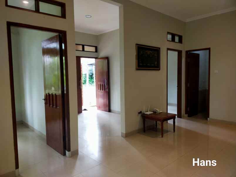 dijual cepat rumah hook di pesona khayangan depok
