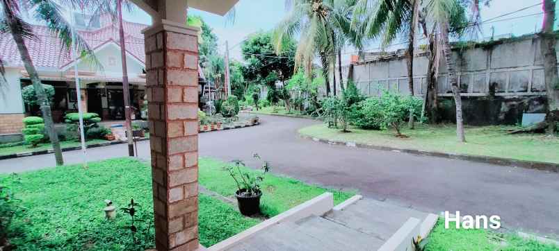 dijual cepat rumah hook di pesona khayangan depok