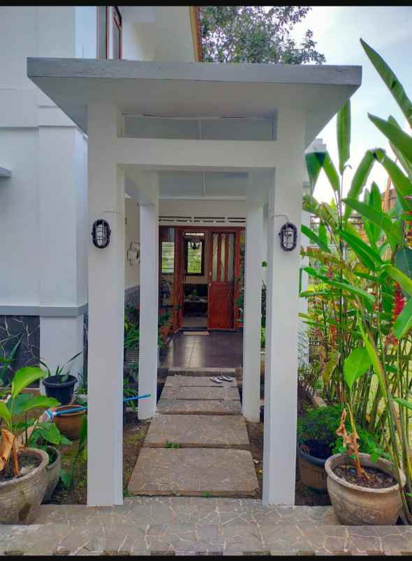 dijual cepat rumah mewah di ciwaruga bandung